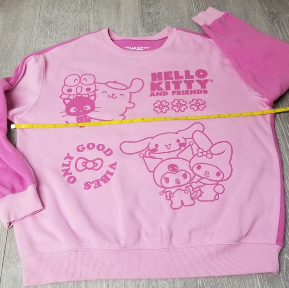 Hello Kitty and Friends cozy sweatshirt - Picture 5 of 12